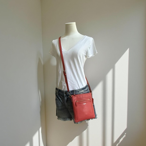Authentic Coach Coral Leather Legacy Swingpack Crossbody Bag! COA - Picture 9 of 10